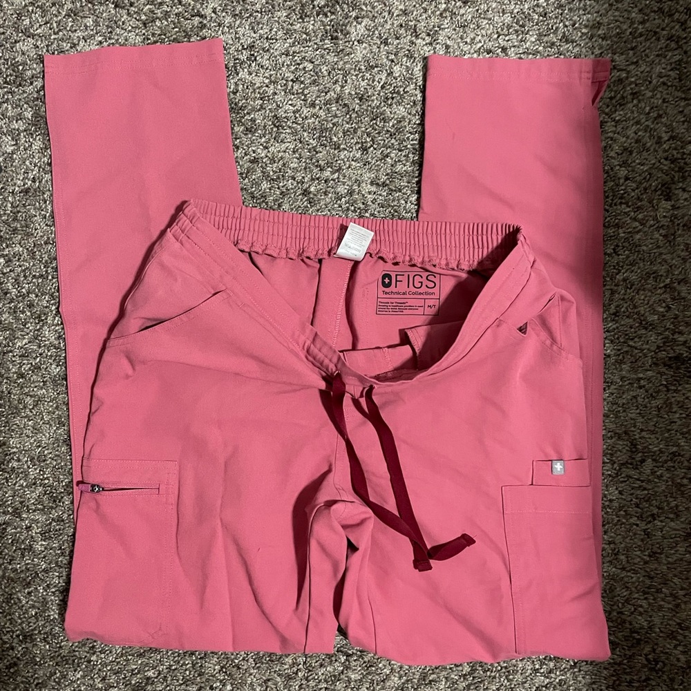 Figs. Yola. Medium Tall